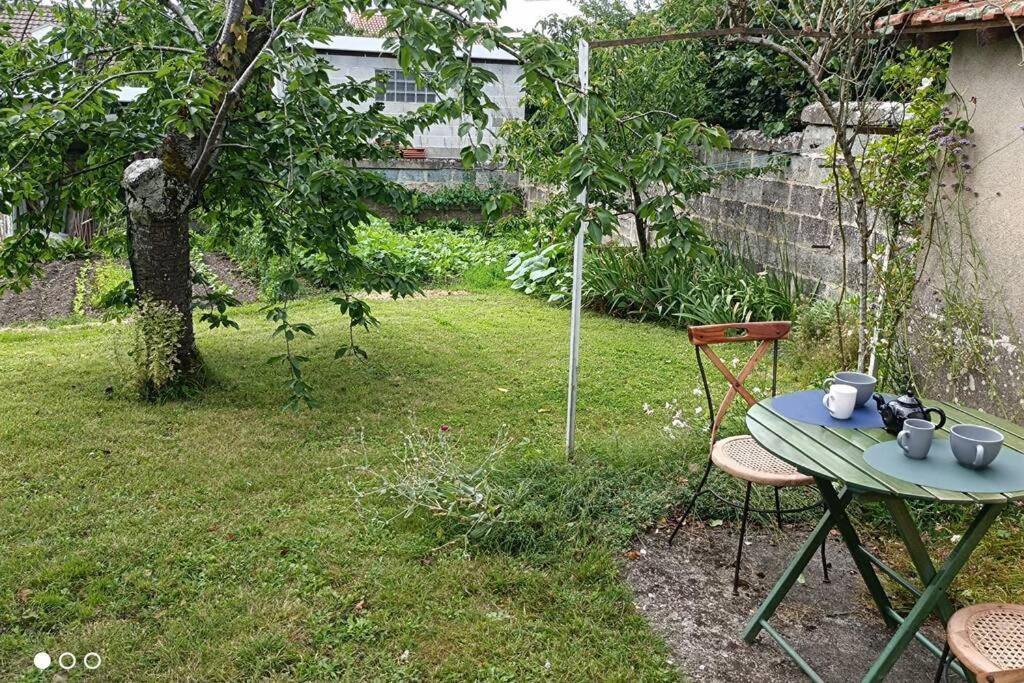 Un Paradis De Verdure En Plein Centre Ville Périgueux Exteriör bild